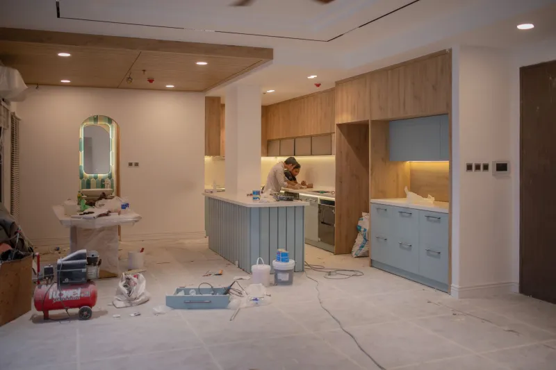 Paint It Bold or Keep It Classic? Cincinnati Homeowners Weigh In on Kitchen Cabinet Colors
